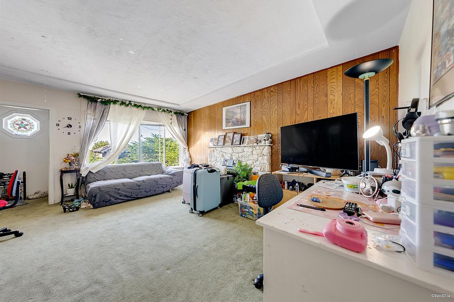 1225 E 61st Avenue Vancouver, BC - 10