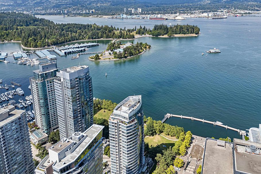 401 1233 W Cordova Street Vancouver, BC - 1