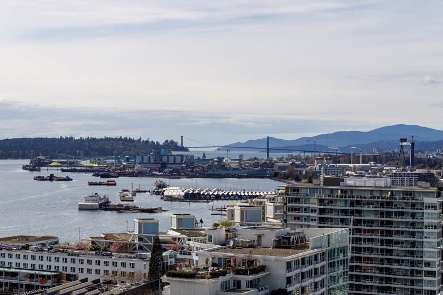 2107 188 E Esplanade North Vancouver, BC - 34