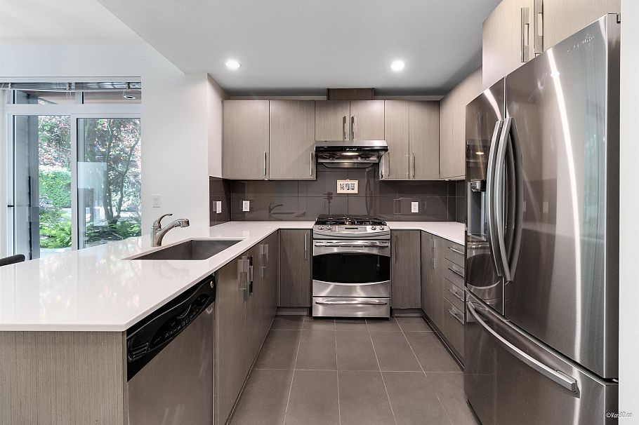 116 3479 Wesbrook Mall Vancouver, BC - 3