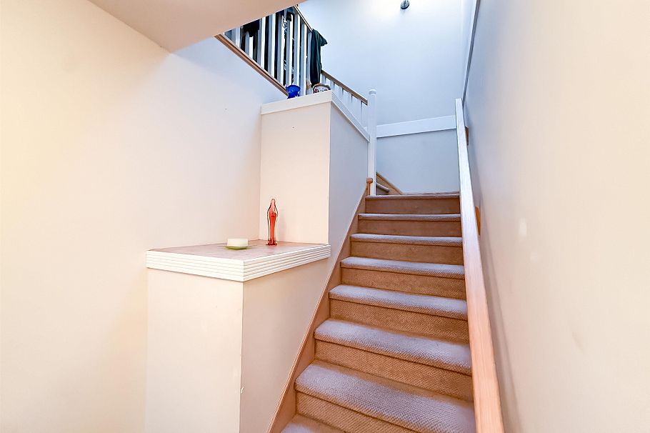 1734 E 4th Avenue Vancouver, BC - 5