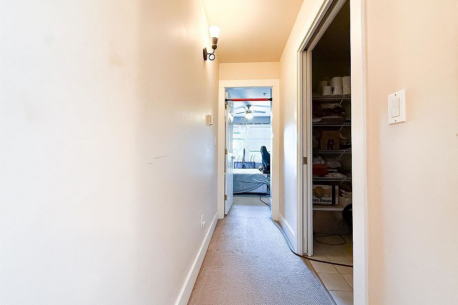 1734 E 4th Avenue Vancouver, BC - 12