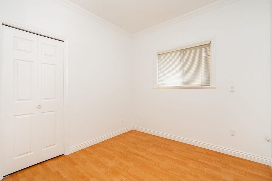 2283 E 48th Avenue Vancouver, BC - 24