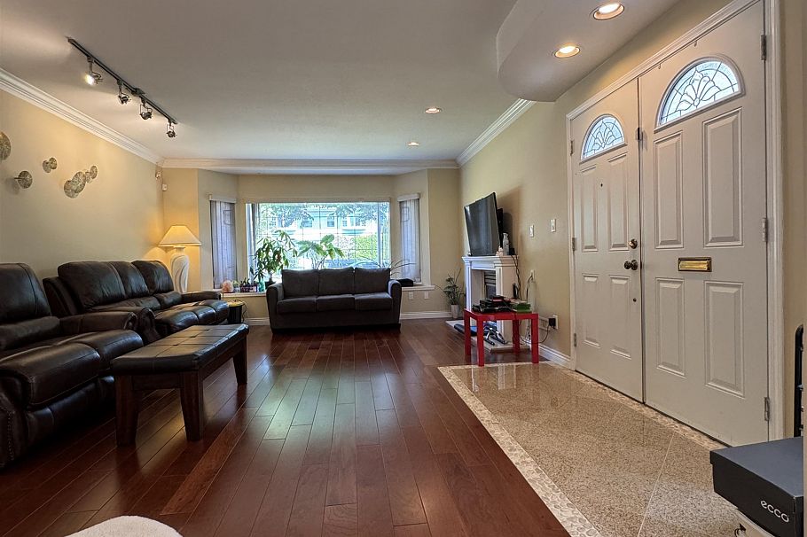 8519 French Street Vancouver, BC - 9