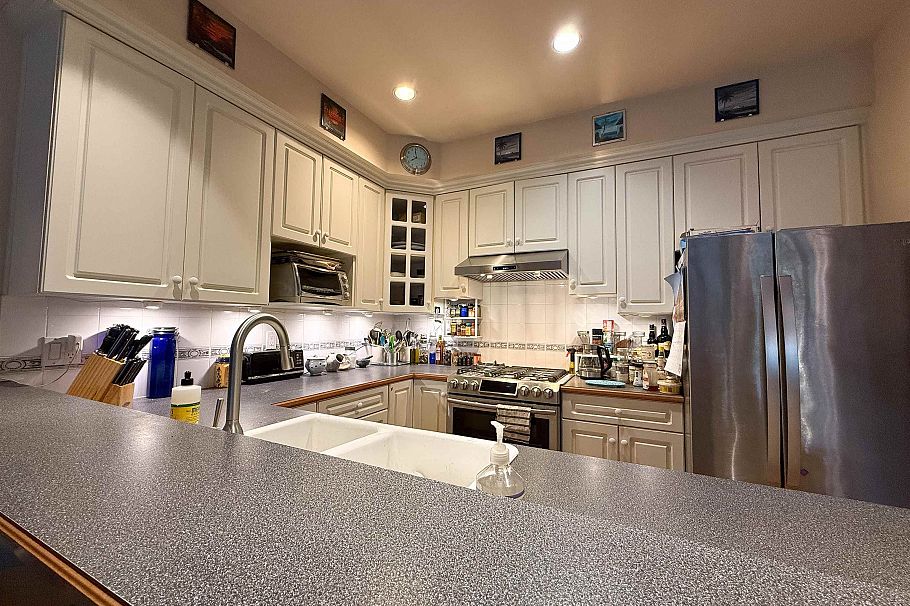 1734 E 4th Avenue Vancouver, BC - 14