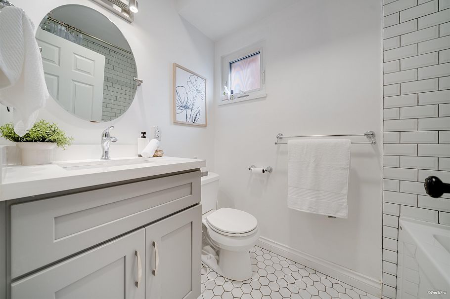 1911 Mahon Avenue North Vancouver, BC - 22