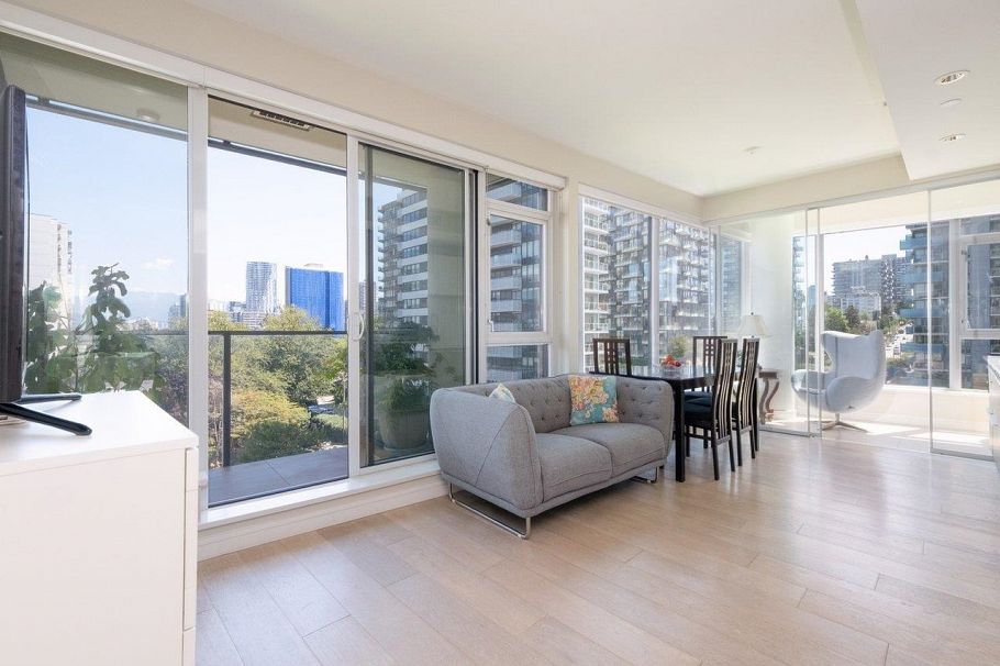 802 1221 Bidwell Street Vancouver, BC - 2