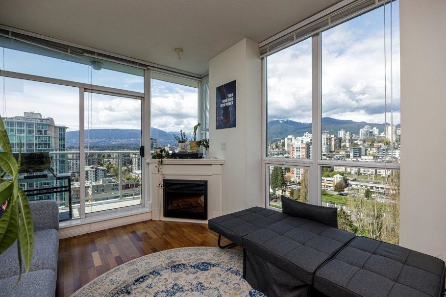 2107 188 E Esplanade North Vancouver, BC - 12