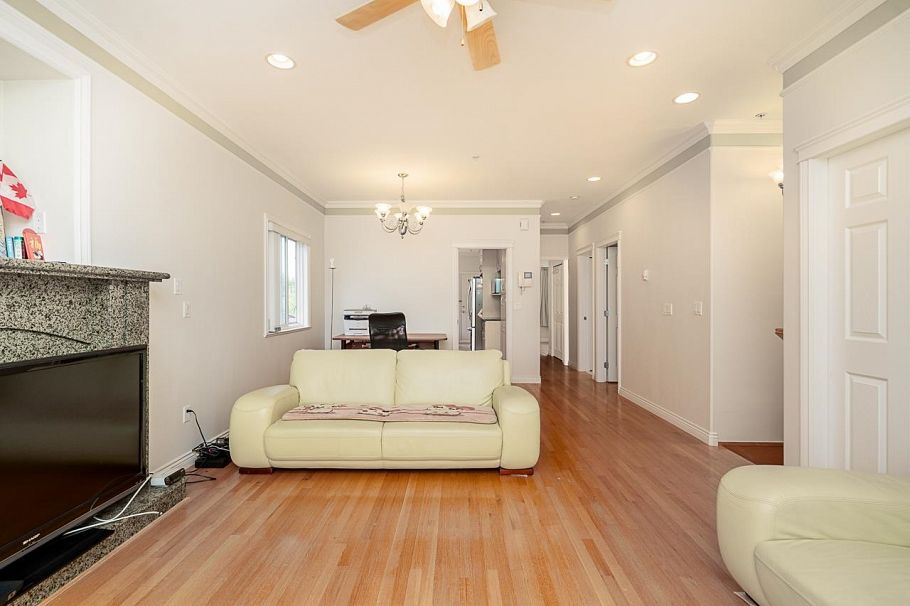 2283 E 48th Avenue Vancouver, BC - 7