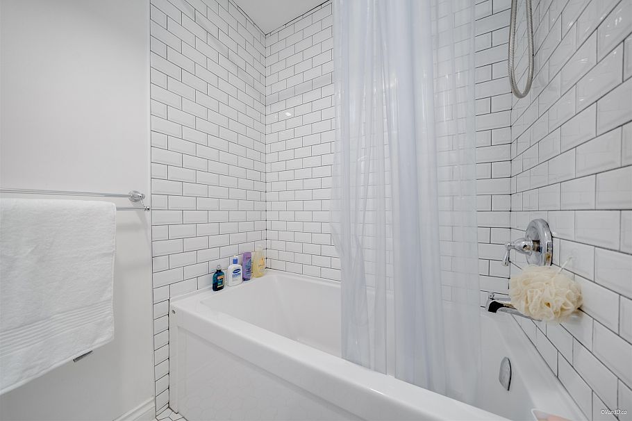 1911 Mahon Avenue North Vancouver, BC - 23