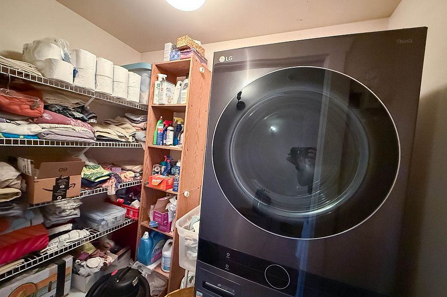 1734 E 4th Avenue Vancouver, BC - 10