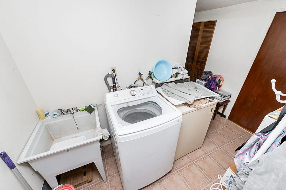 942 Nanaimo Street Vancouver, BC - 13