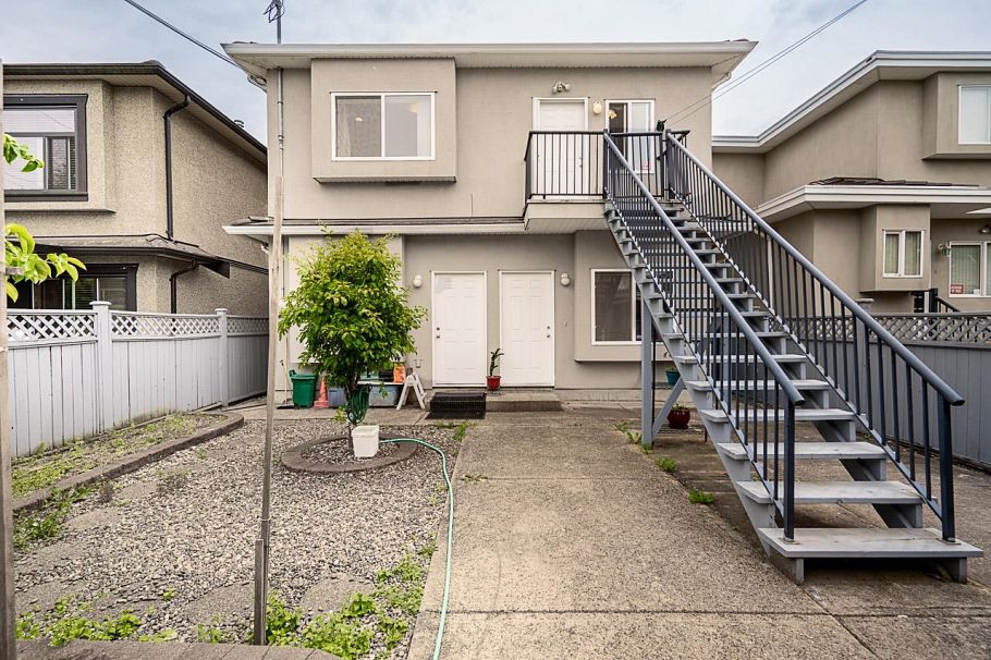 2283 E 48th Avenue Vancouver, BC - 31