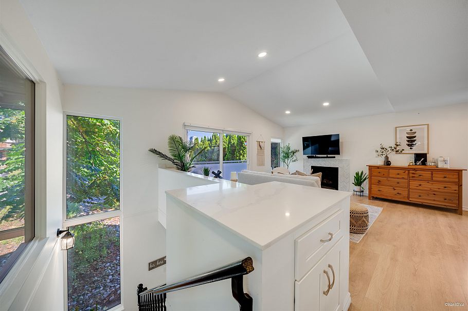 1911 Mahon Avenue North Vancouver, BC - 5