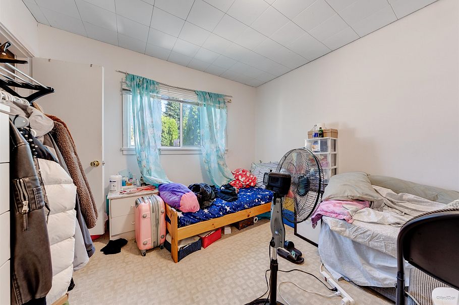 1225 E 61st Avenue Vancouver, BC - 39