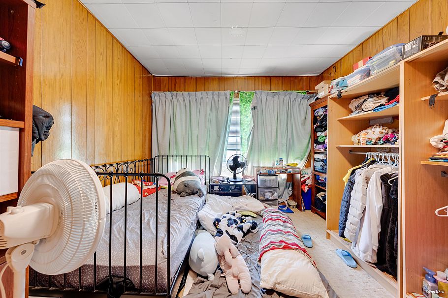 1225 E 61st Avenue Vancouver, BC - 36