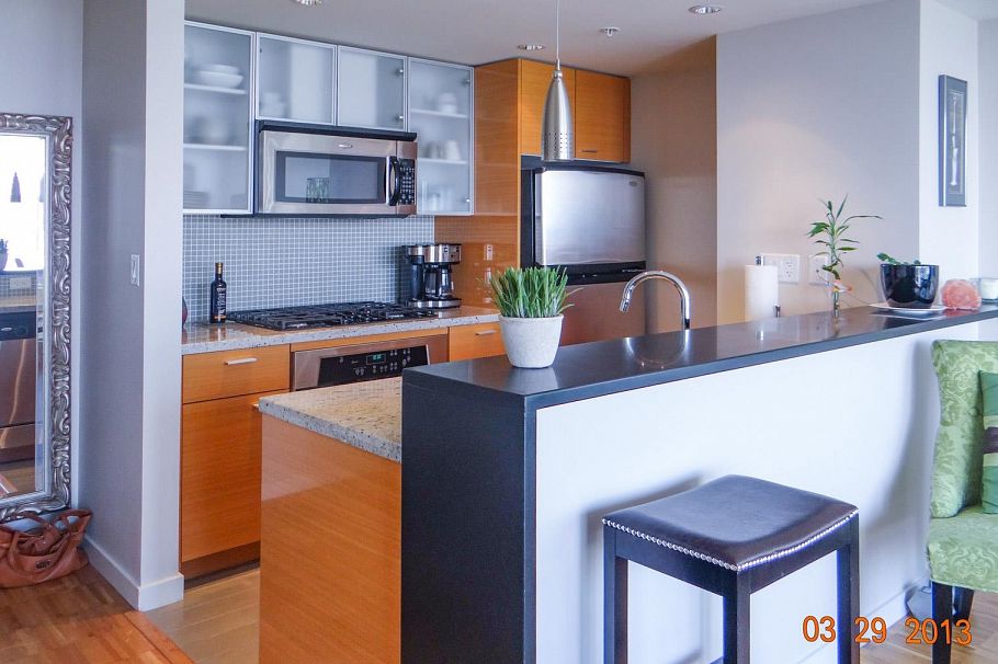 1901 33 Smithe Street Vancouver, BC - 5