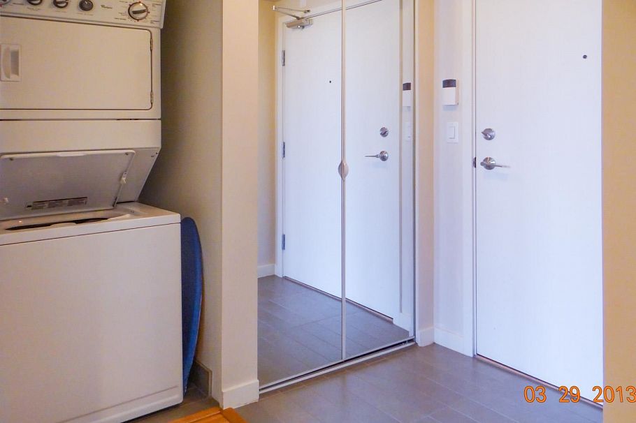 1901 33 Smithe Street Vancouver, BC - 10