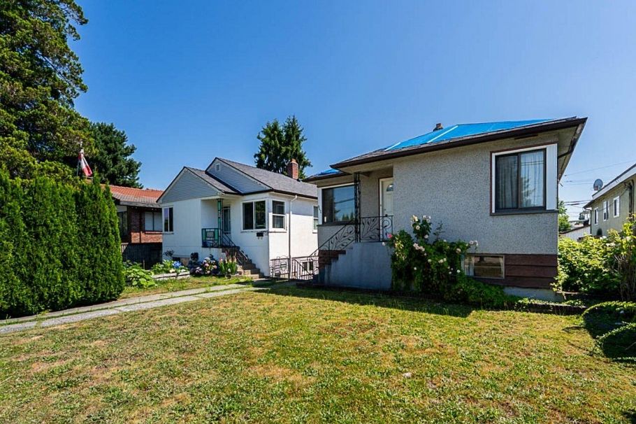 942 Nanaimo Street Vancouver, BC - 22