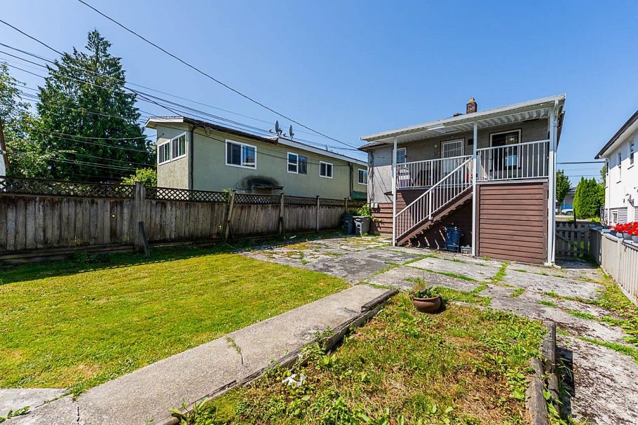 942 Nanaimo Street Vancouver, BC - 20