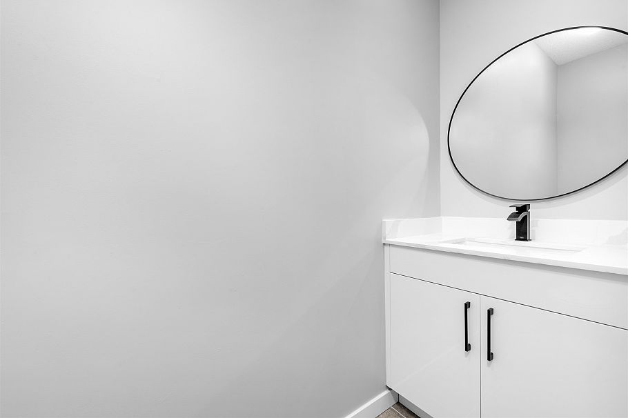 2062 E 35th Avenue Vancouver, BC - 14