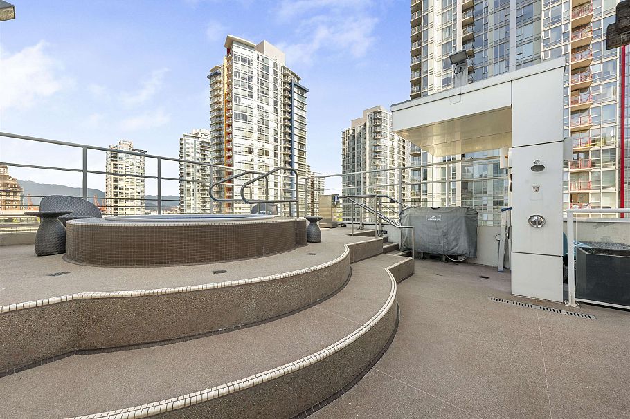 1110 161 W Georgia Street Vancouver, BC - 30