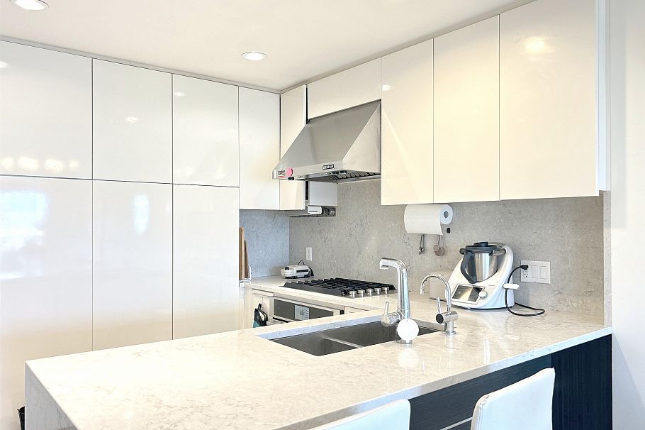 PH5 6033 Gray Avenue Vancouver, BC - 8