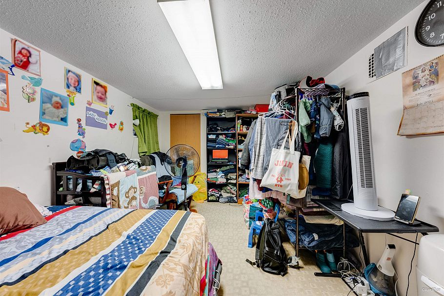 1225 E 61st Avenue Vancouver, BC - 33