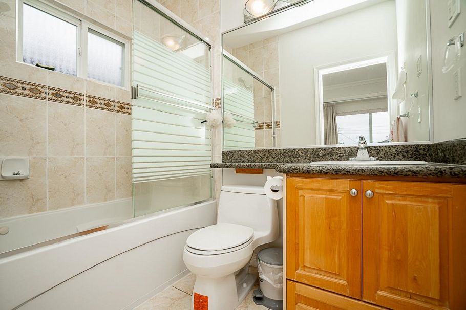 2283 E 48th Avenue Vancouver, BC - 16