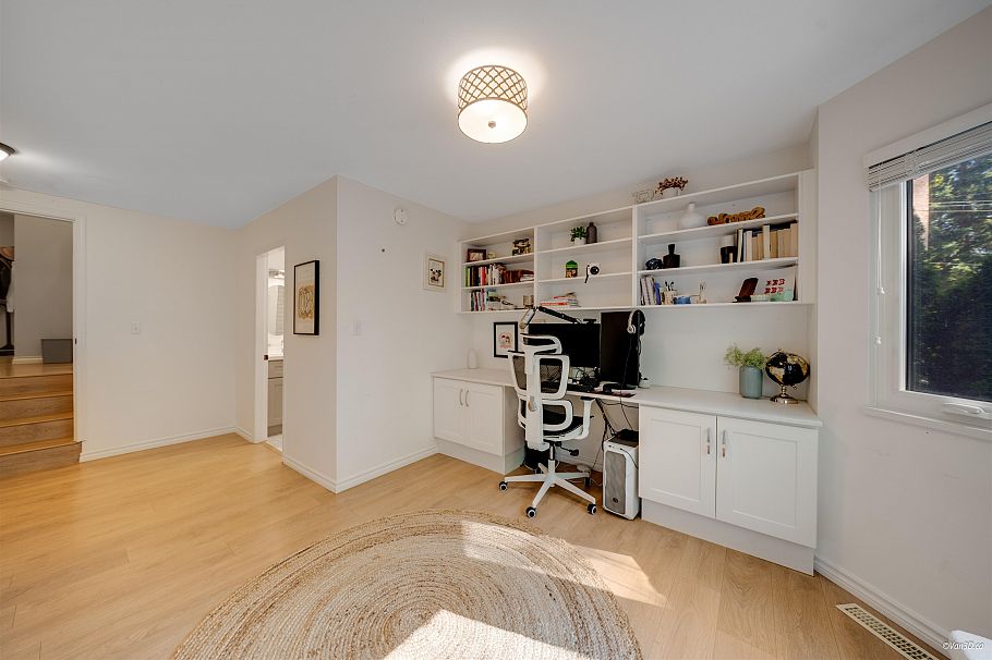 1911 Mahon Avenue North Vancouver, BC - 27