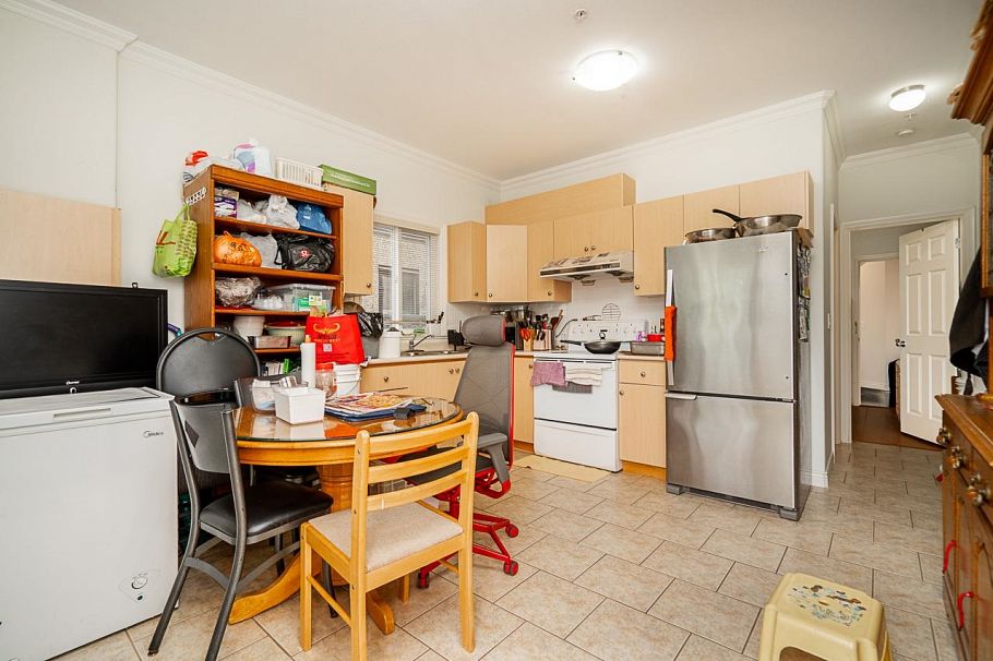 2283 E 48th Avenue Vancouver, BC - 26