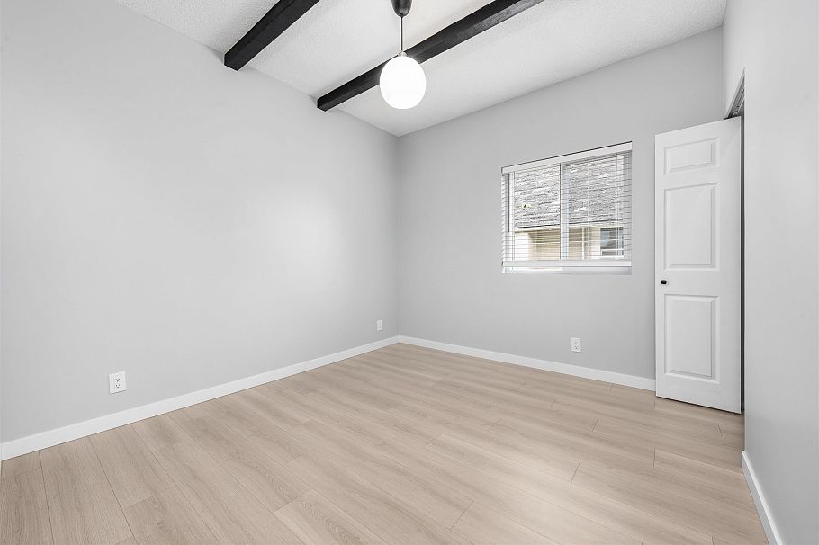 2062 E 35th Avenue Vancouver, BC - 15