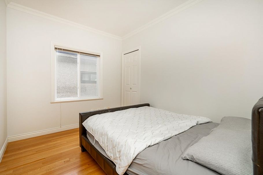 2283 E 48th Avenue Vancouver, BC - 18