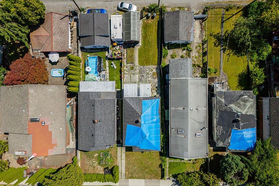 942 Nanaimo Street Vancouver, BC - 23