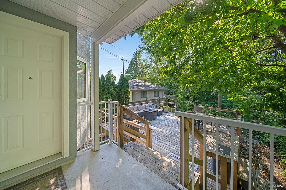 1911 Mahon Avenue North Vancouver, BC - 28