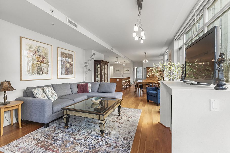 302 6080 Iona Drive Vancouver, BC - 13