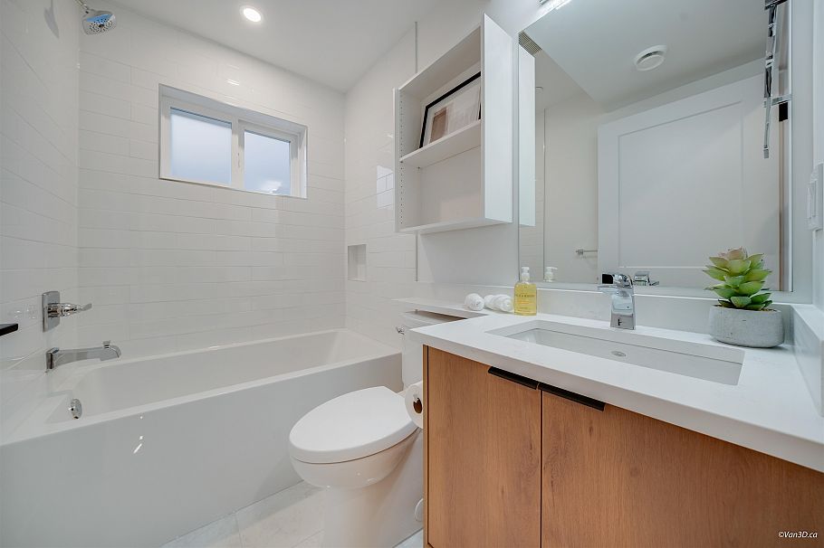 2658 Waterloo Street Vancouver, BC - 17