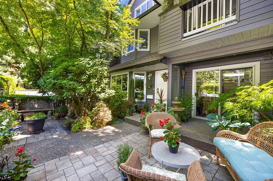 TH D 1133 E 29th Street North Vancouver, BC - 1