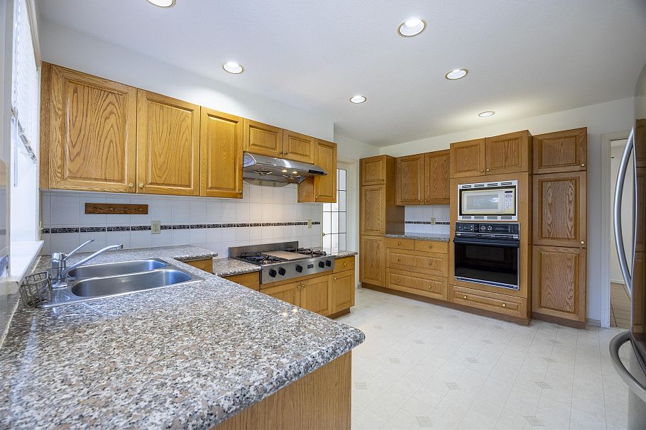 2063 W 47th Avenue Vancouver, BC - 15