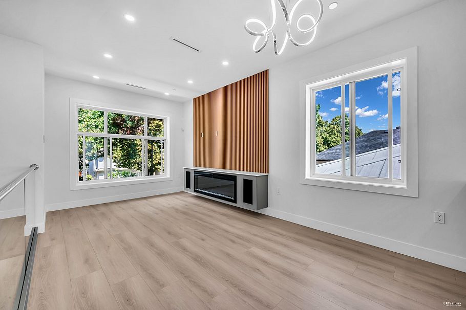 1846 E 37th Avenue Vancouver, BC - 6