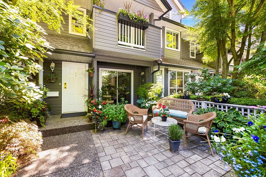 TH D 1133 E 29th Street North Vancouver, BC - 35