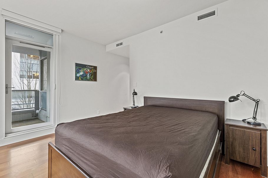 302 6080 Iona Drive Vancouver, BC - 22