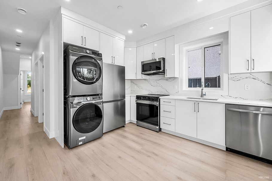 1846 E 37th Avenue Vancouver, BC - 17