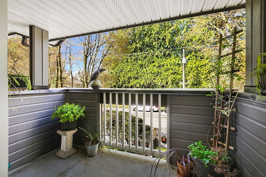 TH D 1133 E 29th Street North Vancouver, BC - 30