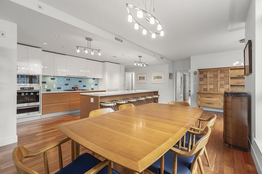 302 6080 Iona Drive Vancouver, BC - 16