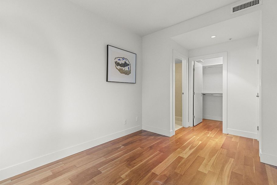 302 6080 Iona Drive Vancouver, BC - 31