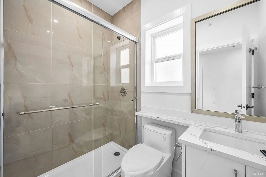 1846 E 37th Avenue Vancouver, BC - 24