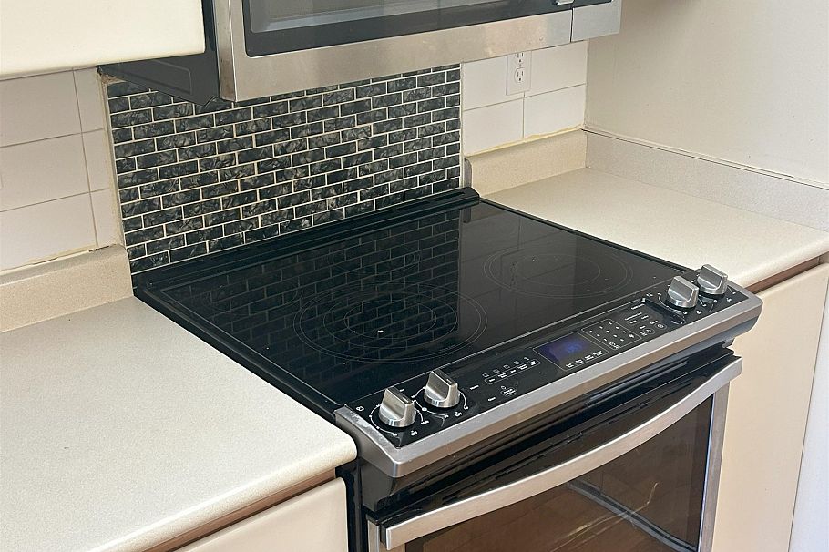 904 1331 Homer Street Vancouver, BC - 4