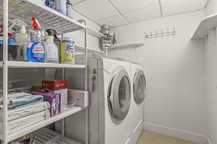 302 6080 Iona Drive Vancouver, BC - 33