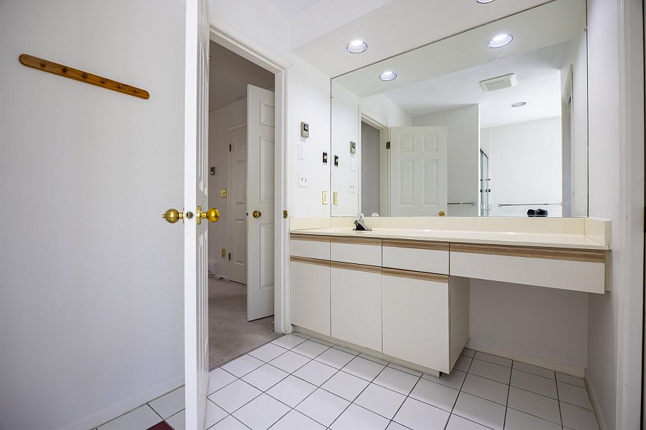 2063 W 47th Avenue Vancouver, BC - 28